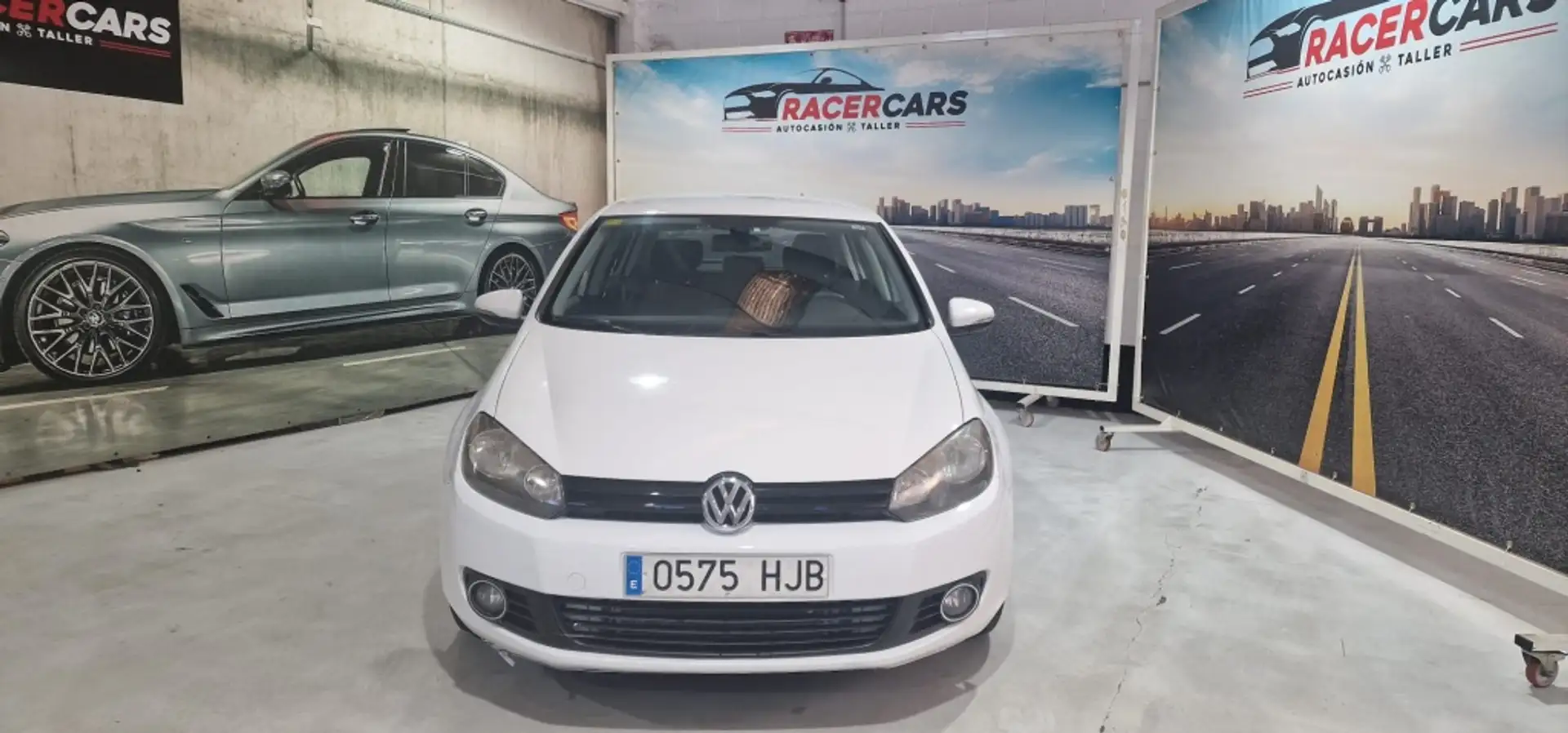 Volkswagen Golf 1.6TDI CR Advance 105 Blanco - 2