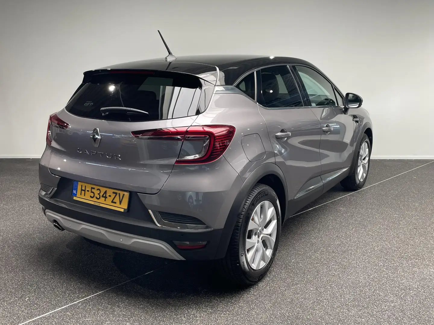 Renault Captur 1.0 TCe 100 Intens Apple/AndroidCarplay | Camera | Grijs - 2