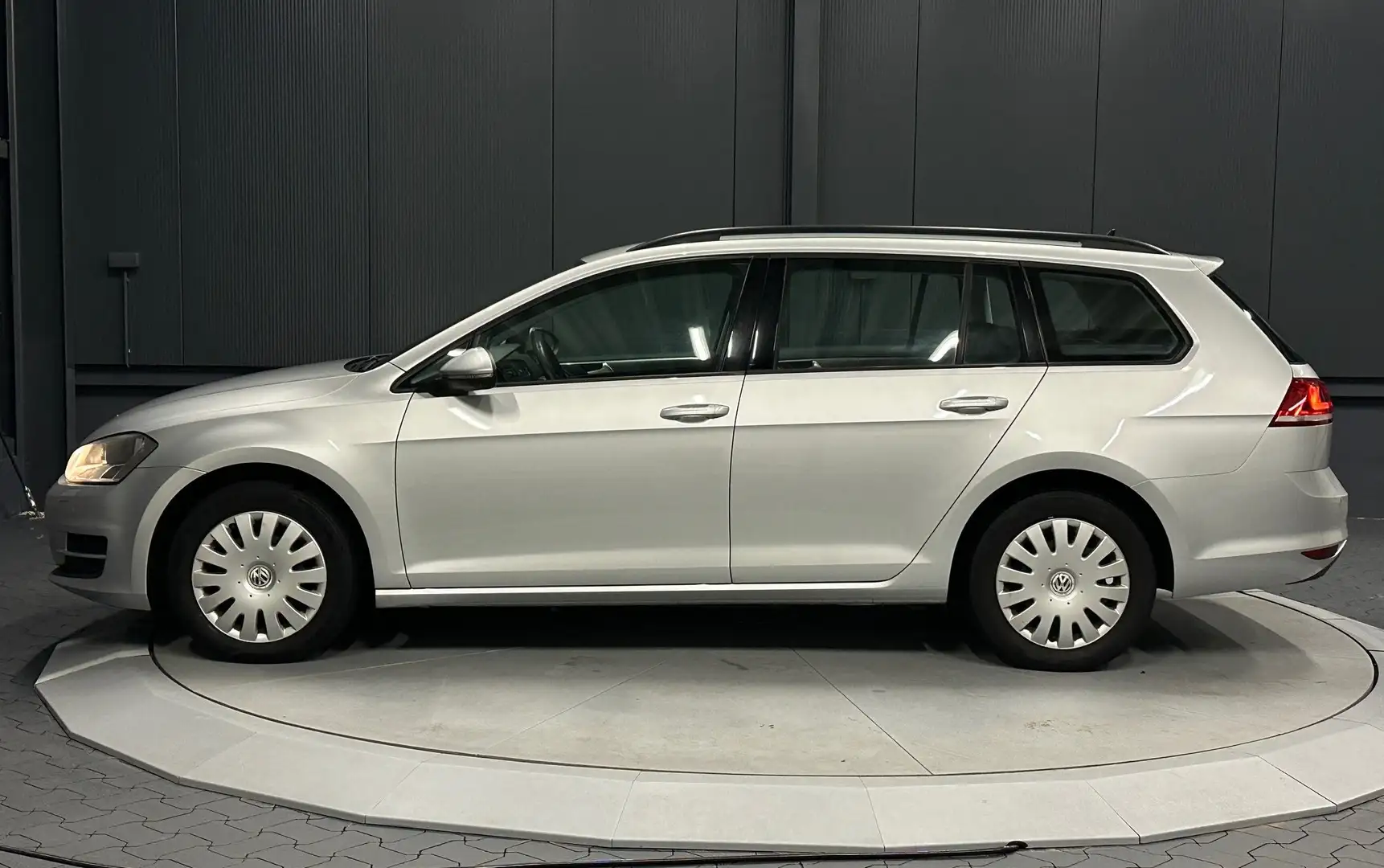 Volkswagen Golf Variant VII 1.6 TDI Trendline BMT *NAVI*Sitzhzg*Euro6* Argent - 2