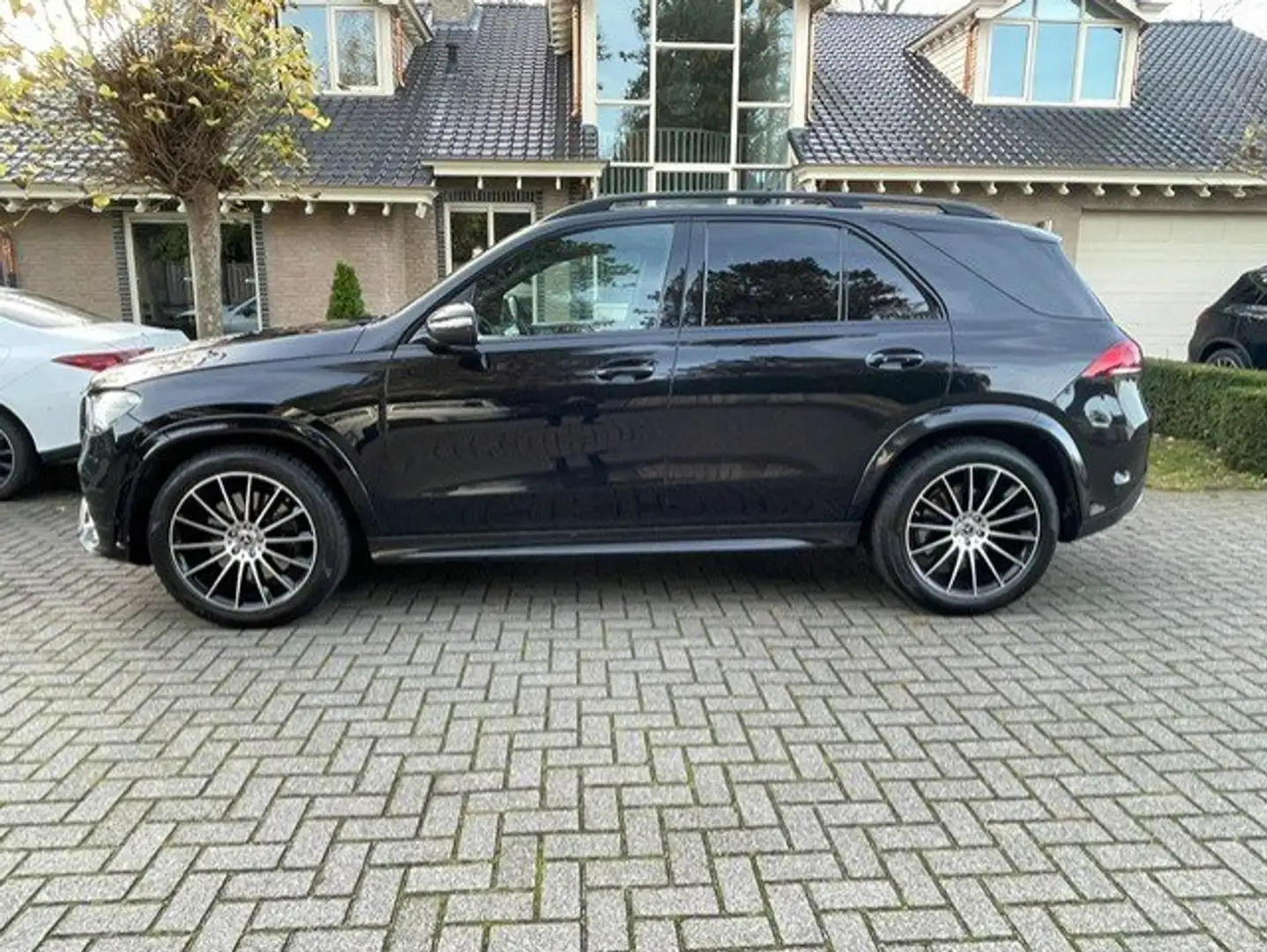 Mercedes-Benz GLE 300 d 4MATIC AMG LINE 7 ZITS LED NIGHT Noir - 2