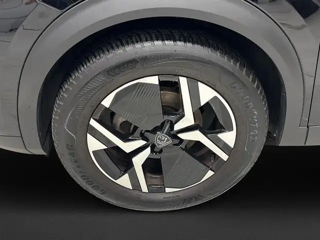 Peugeot 2008 view 8