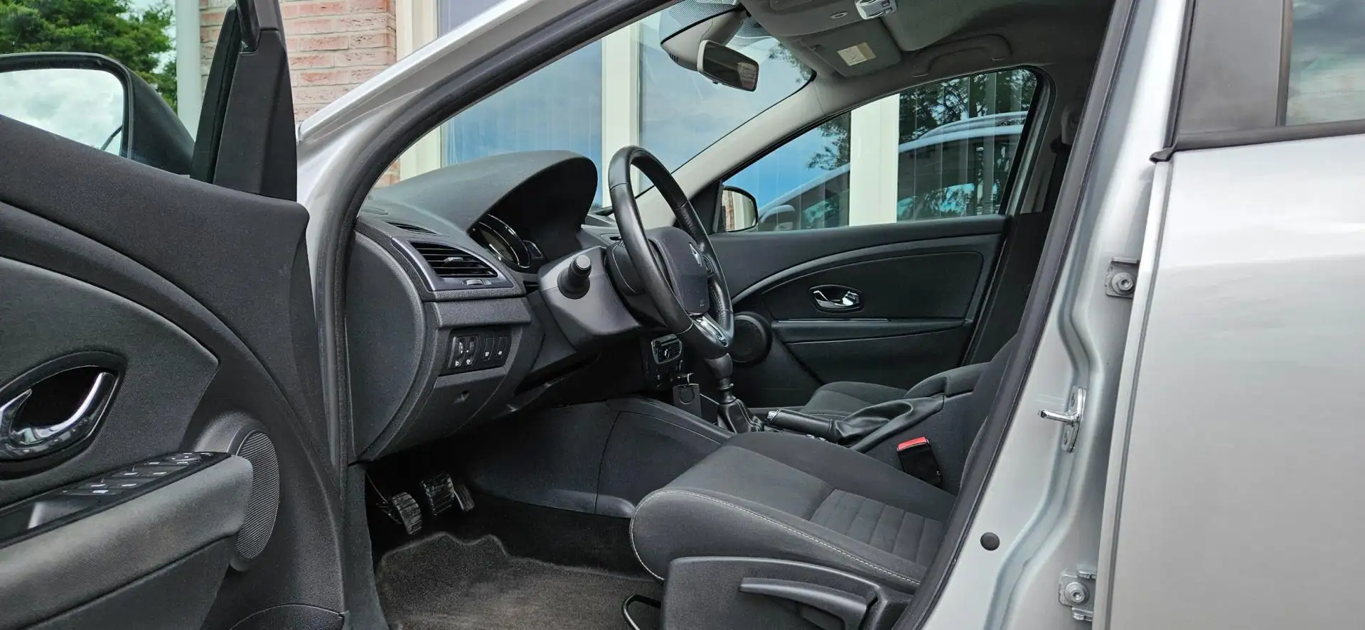 Renault Megane Estate 1.2 TCe Limited Trekhaak! Airco/Clima! Crui Gris - 2