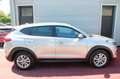 Hyundai TUCSON BLUE 1.7 CRDI ADVANTAGE KLIMA NAVI AHK 2H Weiß - thumbnail 9