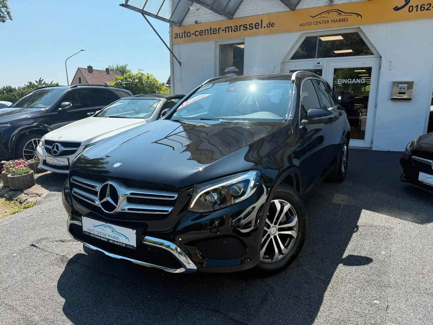 Mercedes-Benz GLC 250 4Matic SPURHALTE/LED/AHK/STANDHEIZUNG Černá - 1