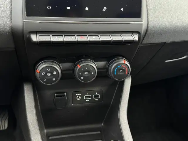 Renault Clio view 6