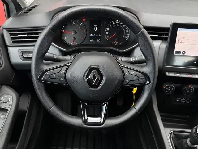 Renault Clio view 8
