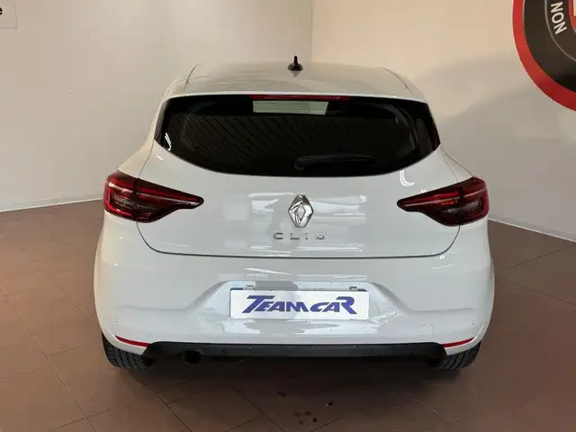 Renault Clio view 3