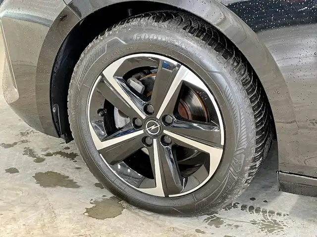 Opel Astra view 9