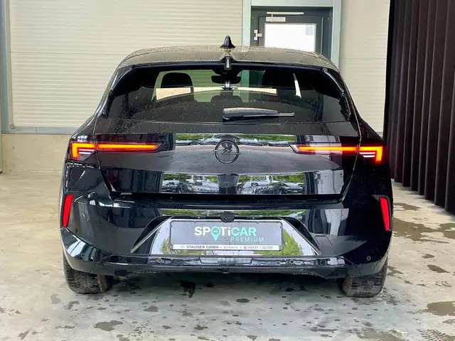 Opel Astra view 6
