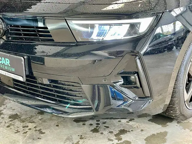 Opel Astra view 4