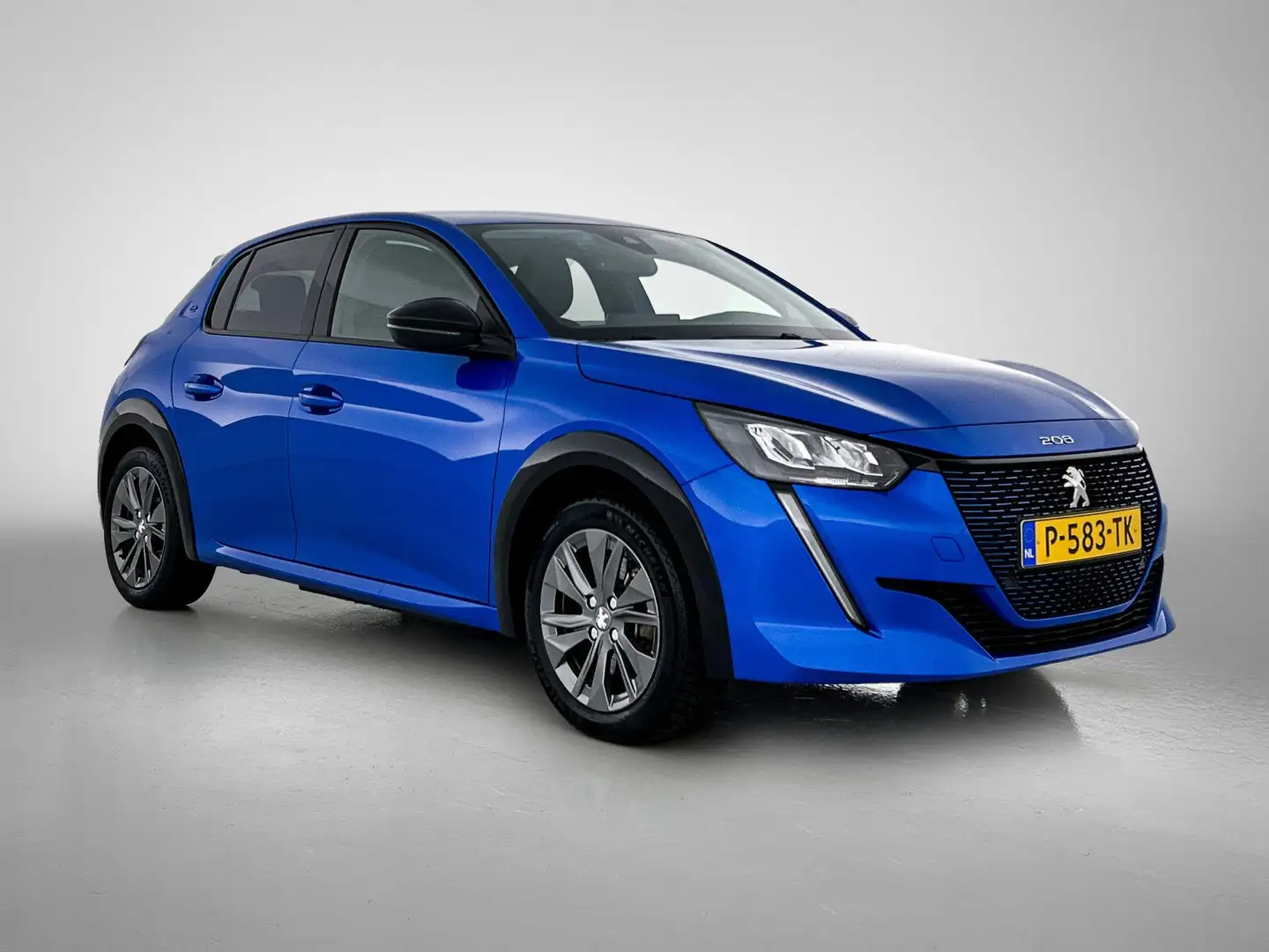 Peugeot e-208 EV Allure Pack 50 kWh 136pk Automaat Navigatie | C Blauw - 2