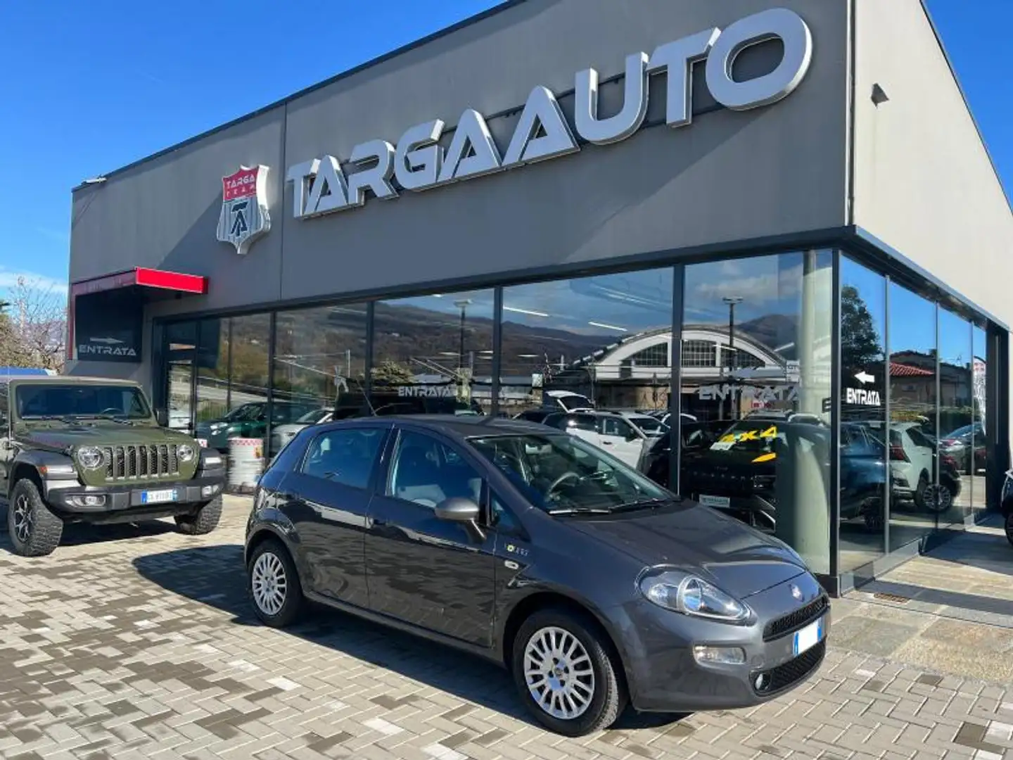 Fiat Punto 1.2 8V 5 porte Young Gris - 1