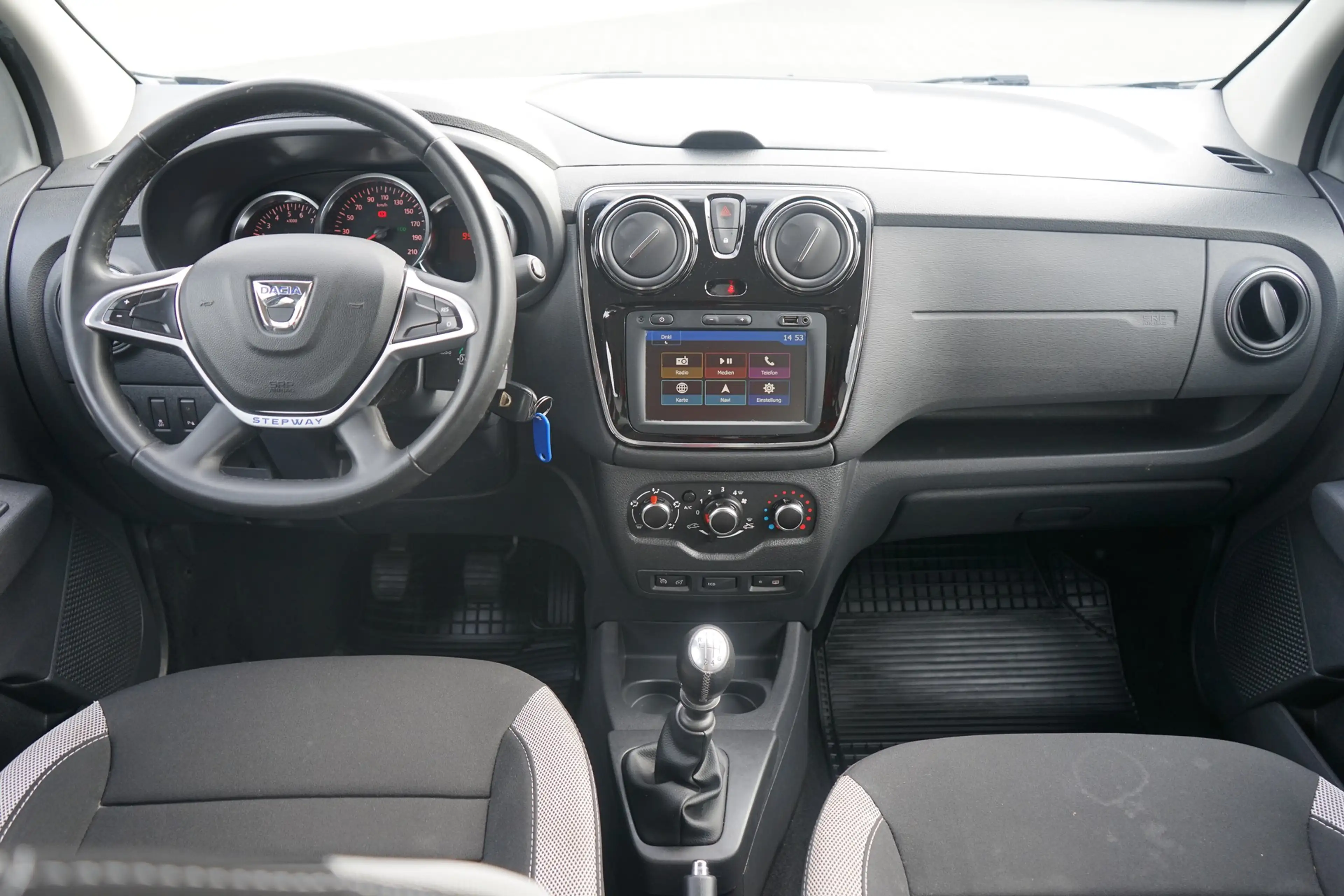 Dacia Lodgy 1.3 TCE Navi Tempomat Sitzheizung Kamera — photo 12