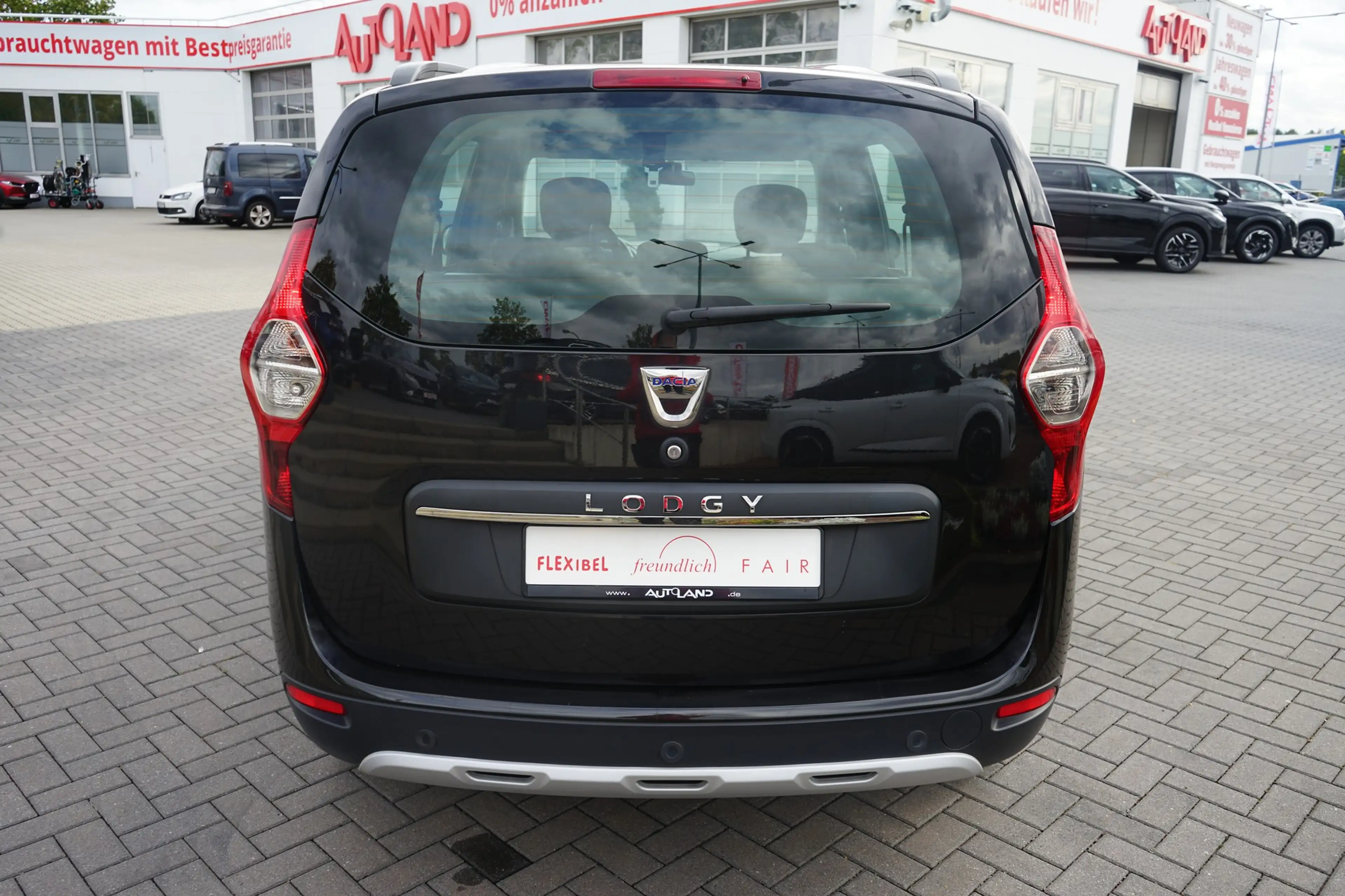 Dacia Lodgy 1.3 TCE Navi Tempomat Sitzheizung Kamera — photo 7