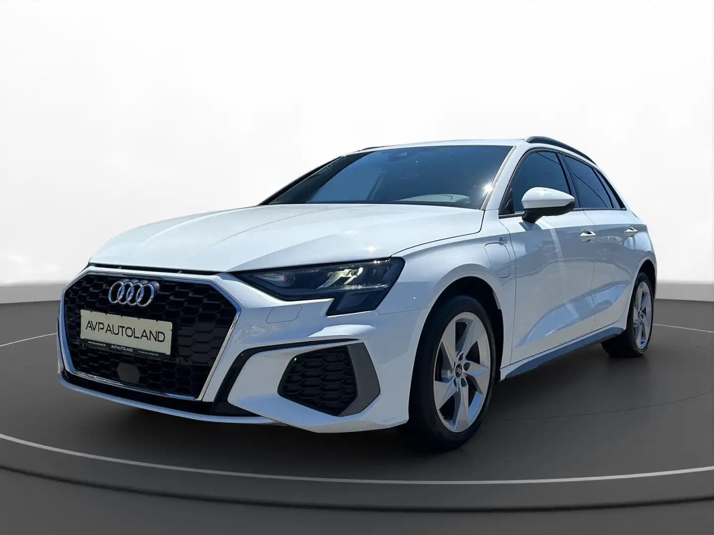 Audi A3 Sportback 40 TFSI e S tronic S line | LED | Weiß - 2