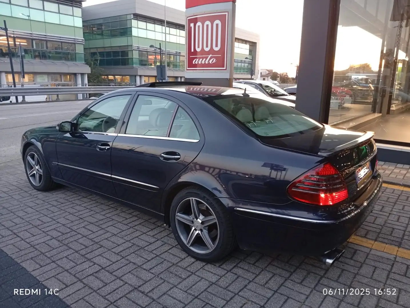 Mercedes-Benz E 200 E 200 Kompressor AMG 163 ps Blau - 2