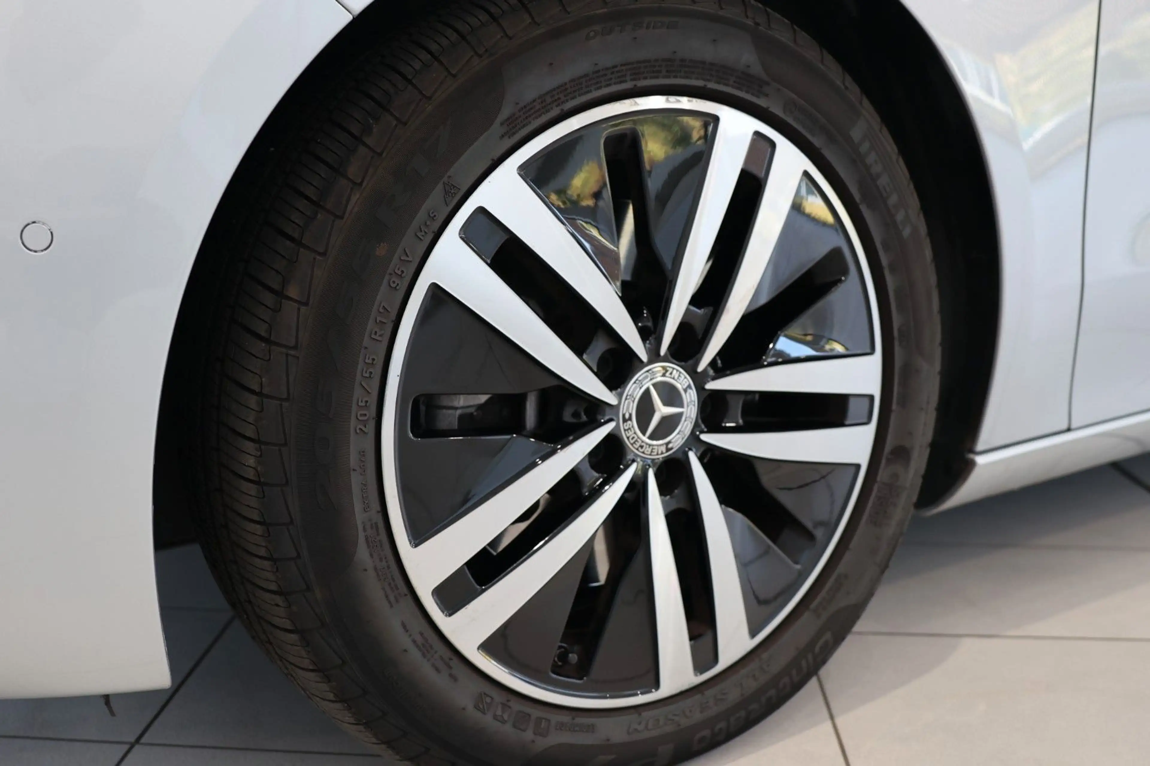 Mercedes-Benz B 220 *Progressive*Komfort*Standhzg* — photo 4