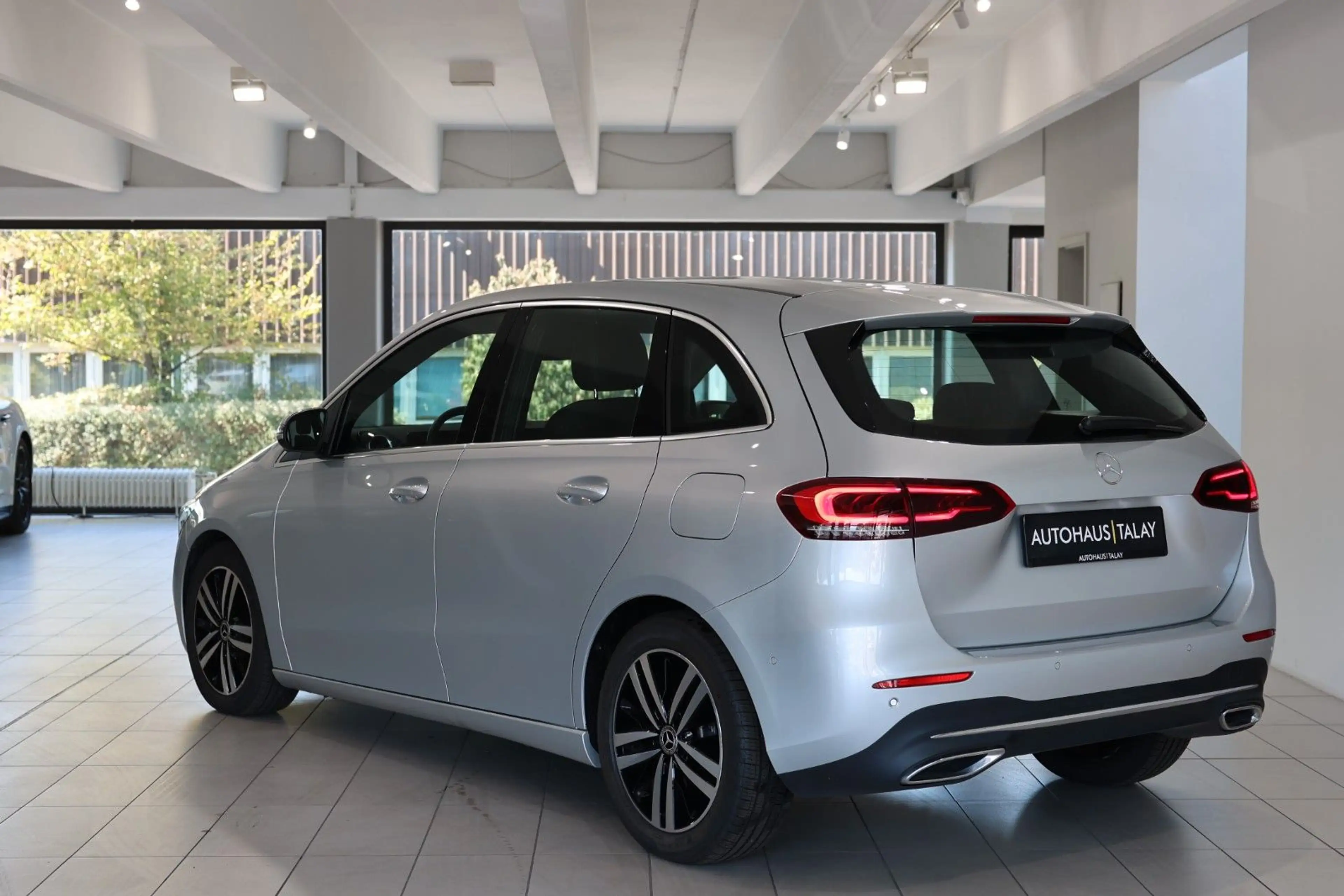 Mercedes-Benz B 220 *Progressive*Komfort*Standhzg* — photo 6