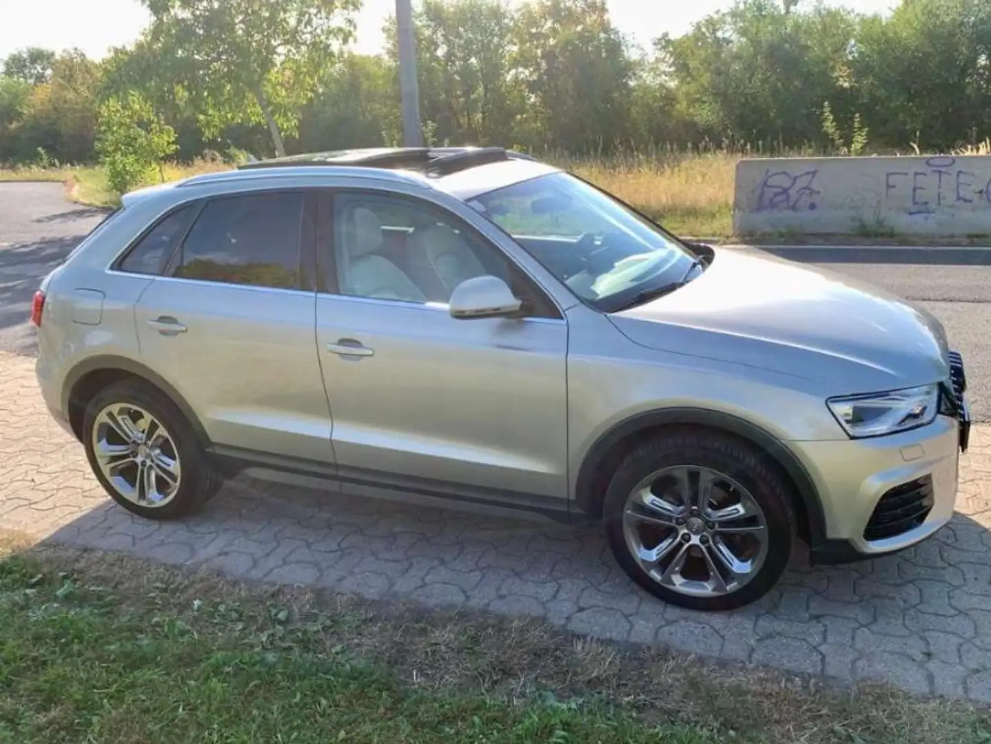 Audi Q3 Q3 2,0 TDI Design quattro S-tronic Design Beige - 2