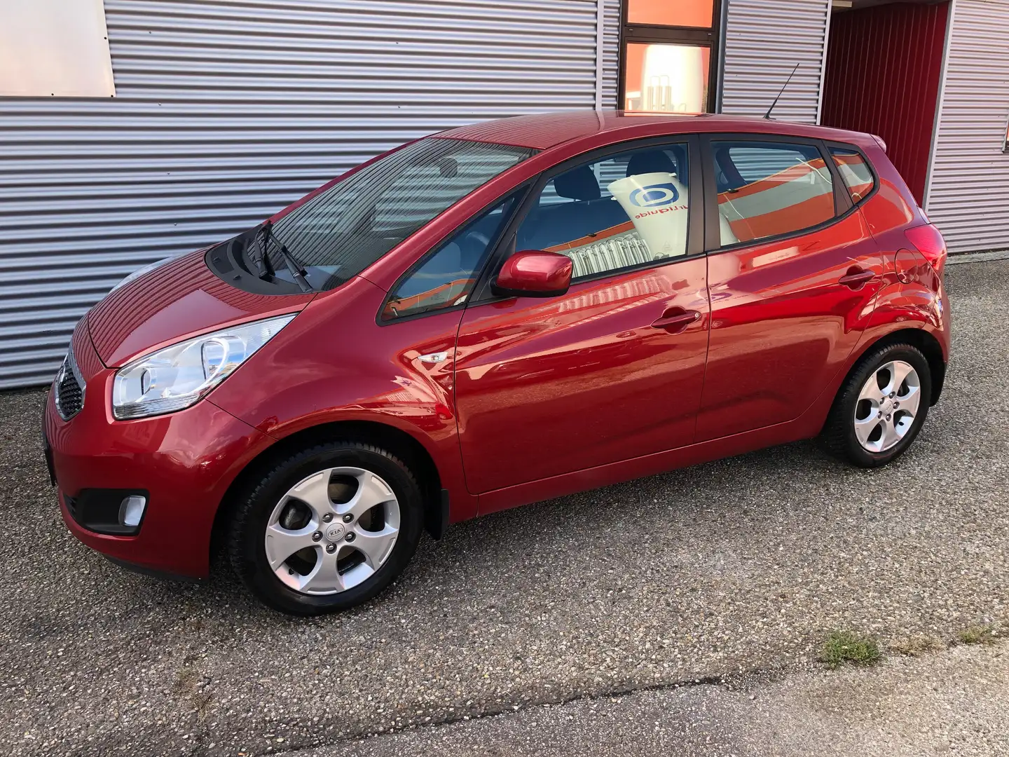 Kia Venga Venga 1,6 CRDi Active Jackpot #WENIG KM #TOP Rot - 2