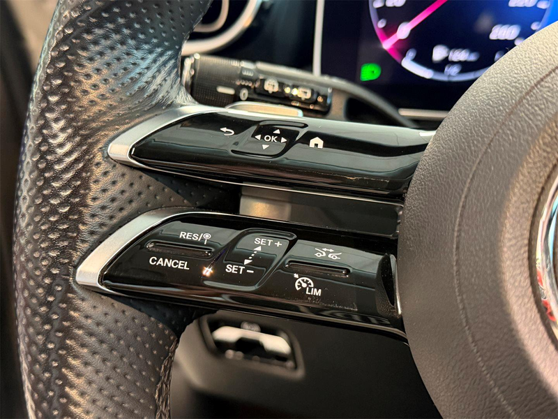 Mercedes-Benz C 300 e T 25,4kWh **2x AMG**LED**KAMERA** — photo 14
