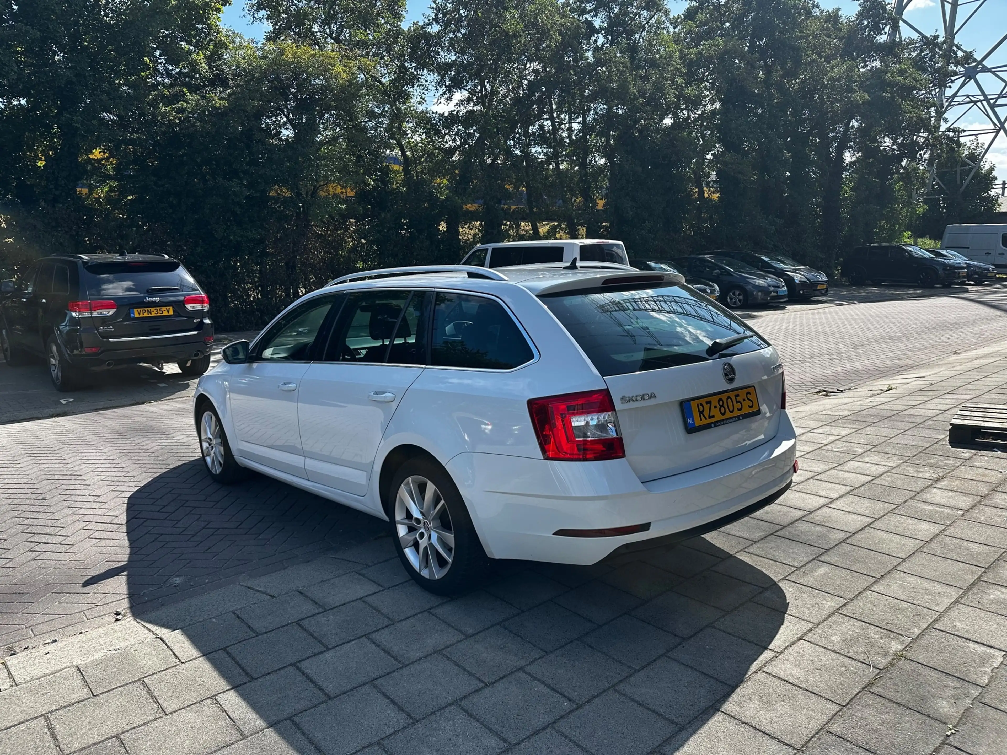 Skoda Octavia Combi 1.6 TDI Greentech Ambition Business — photo 3