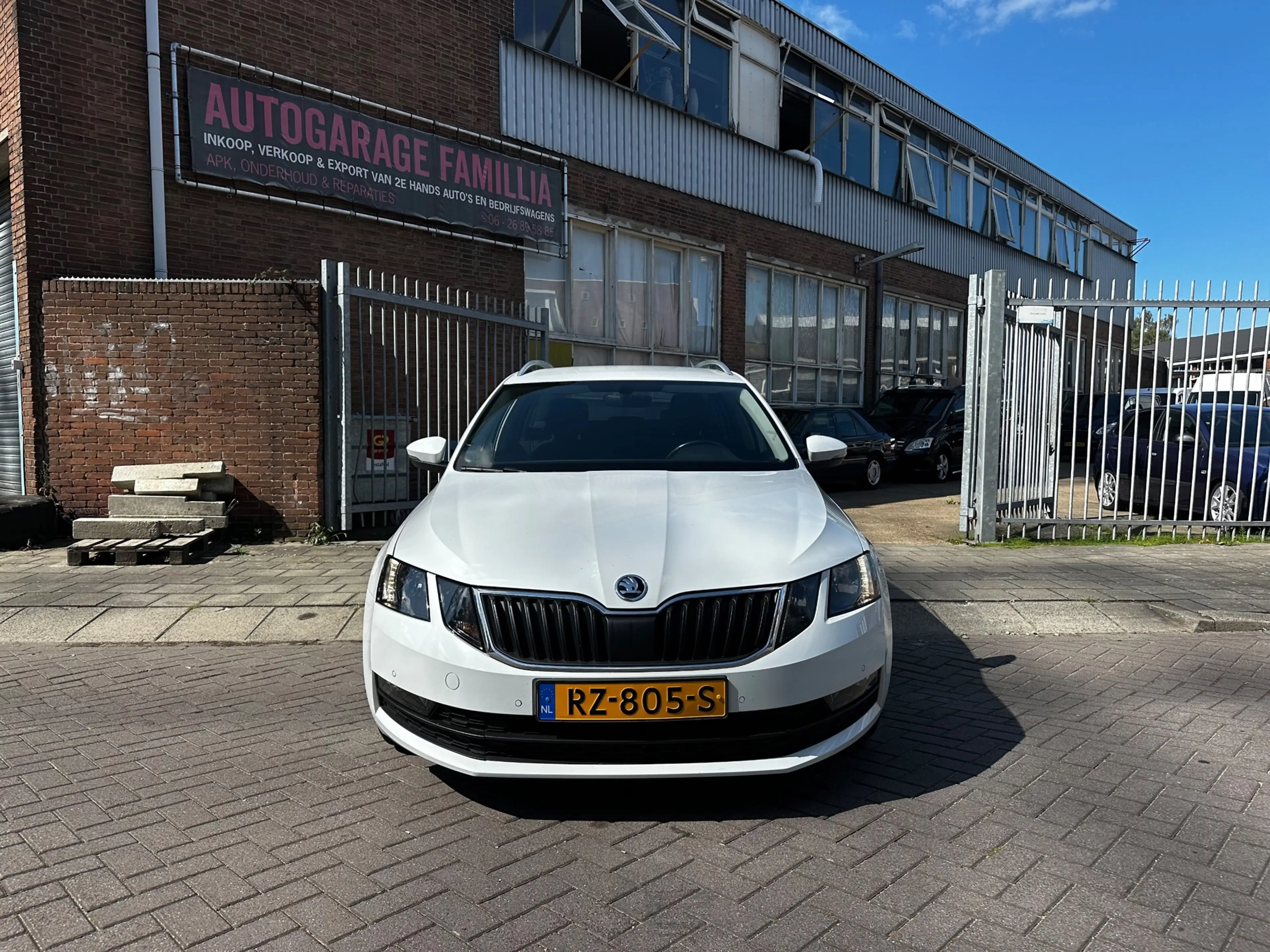 Skoda Octavia Combi 1.6 TDI Greentech Ambition Business — photo 8