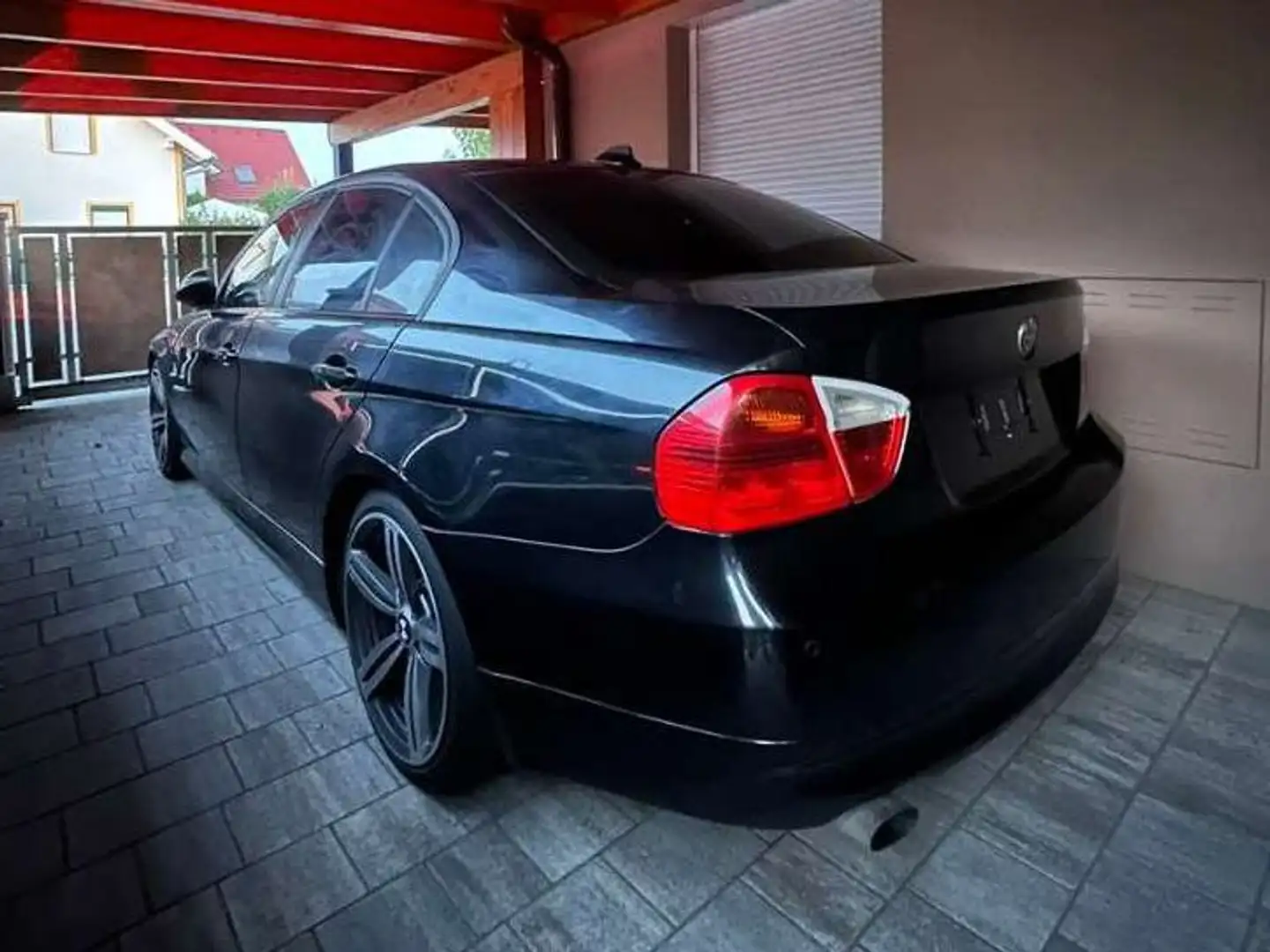 BMW 320 320d Schwarz - 2