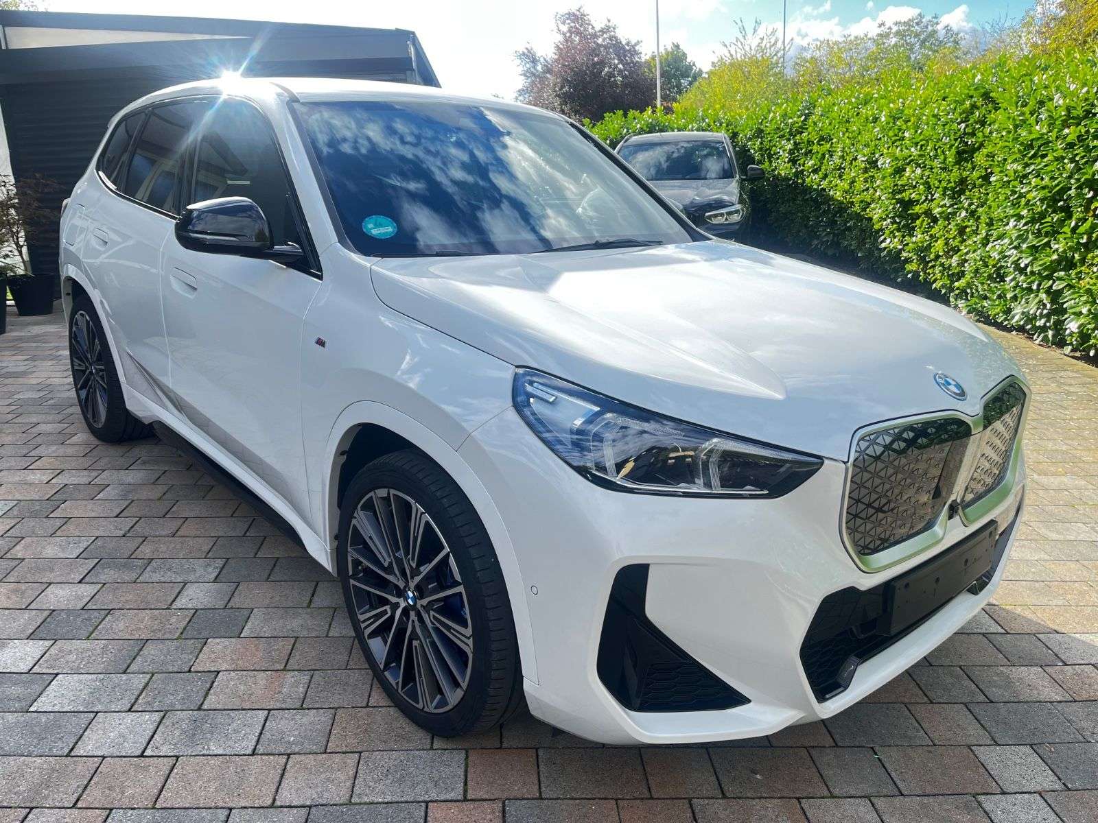 BMW iX1