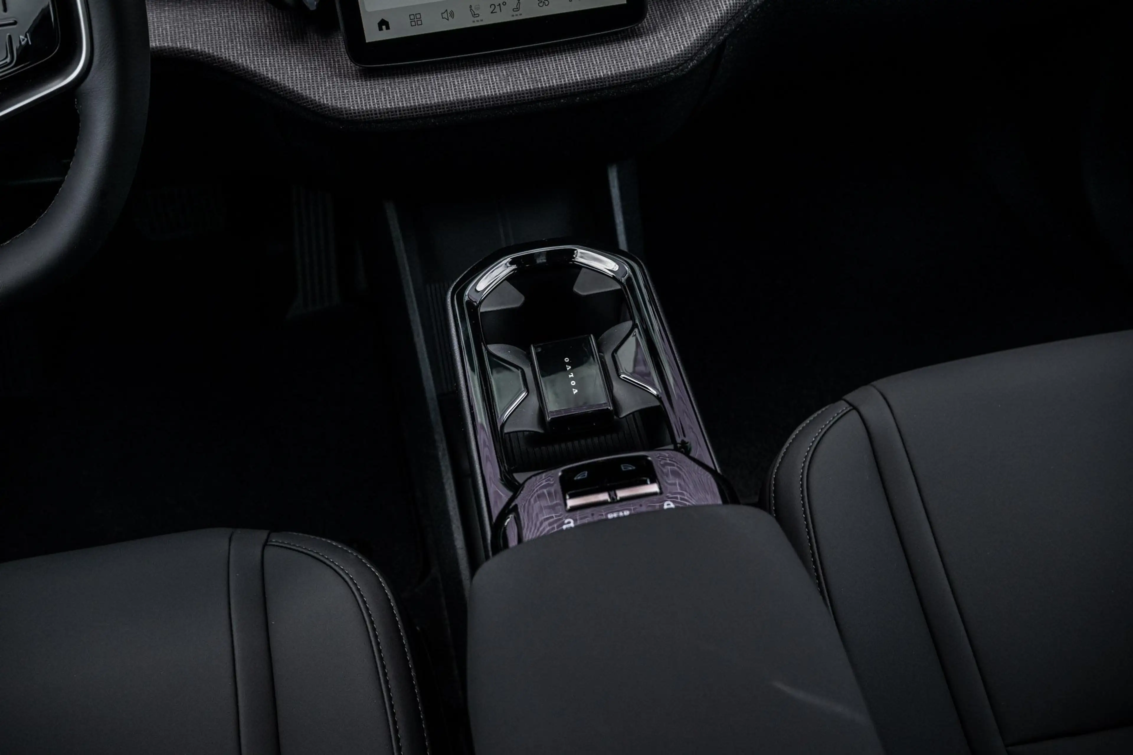 Volvo EX30 P5 Long Range Plus Black Edition Europa 69 kWh | B — photo 14