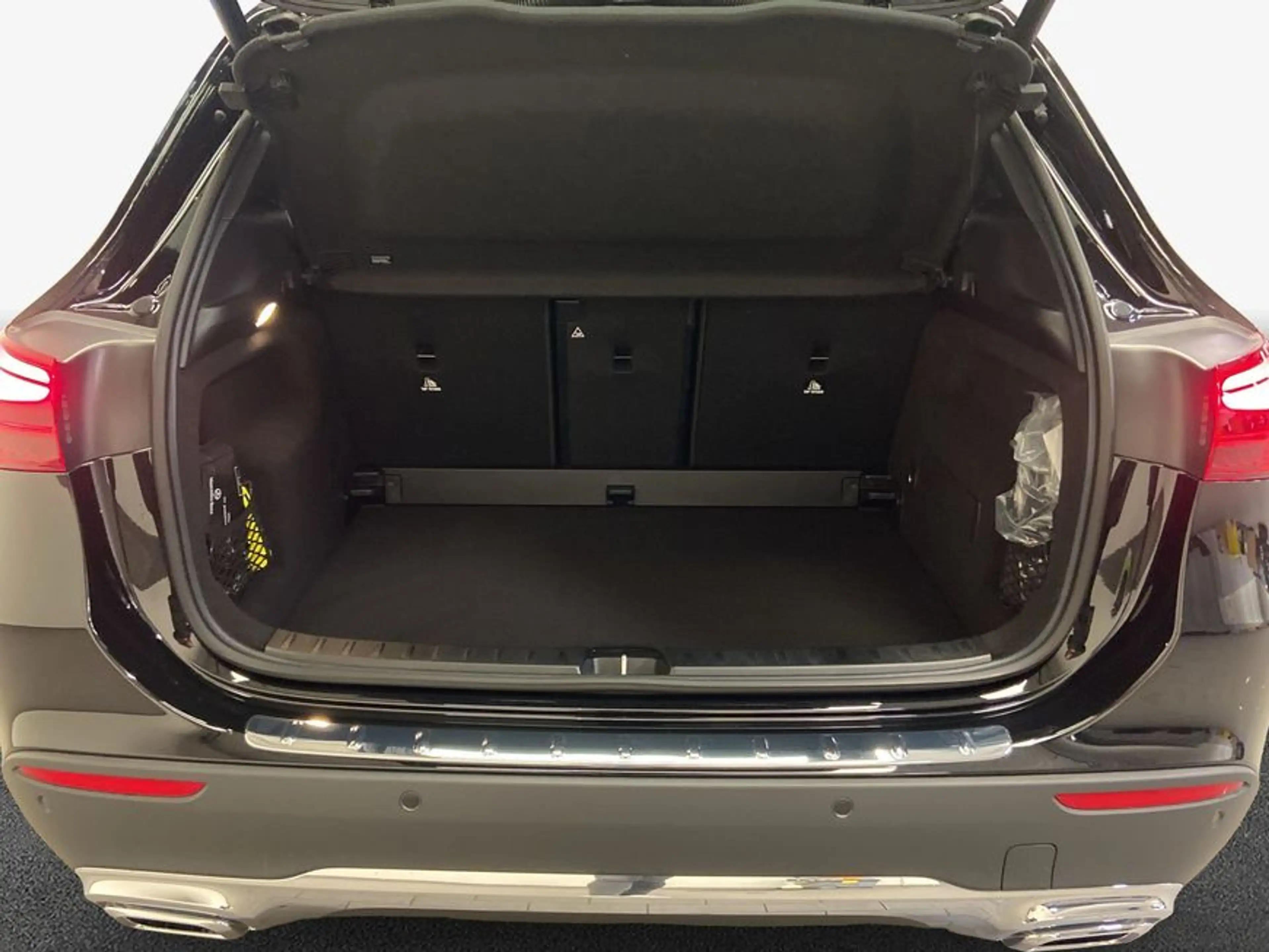 Mercedes-Benz GLA 180 GLA — photo 8