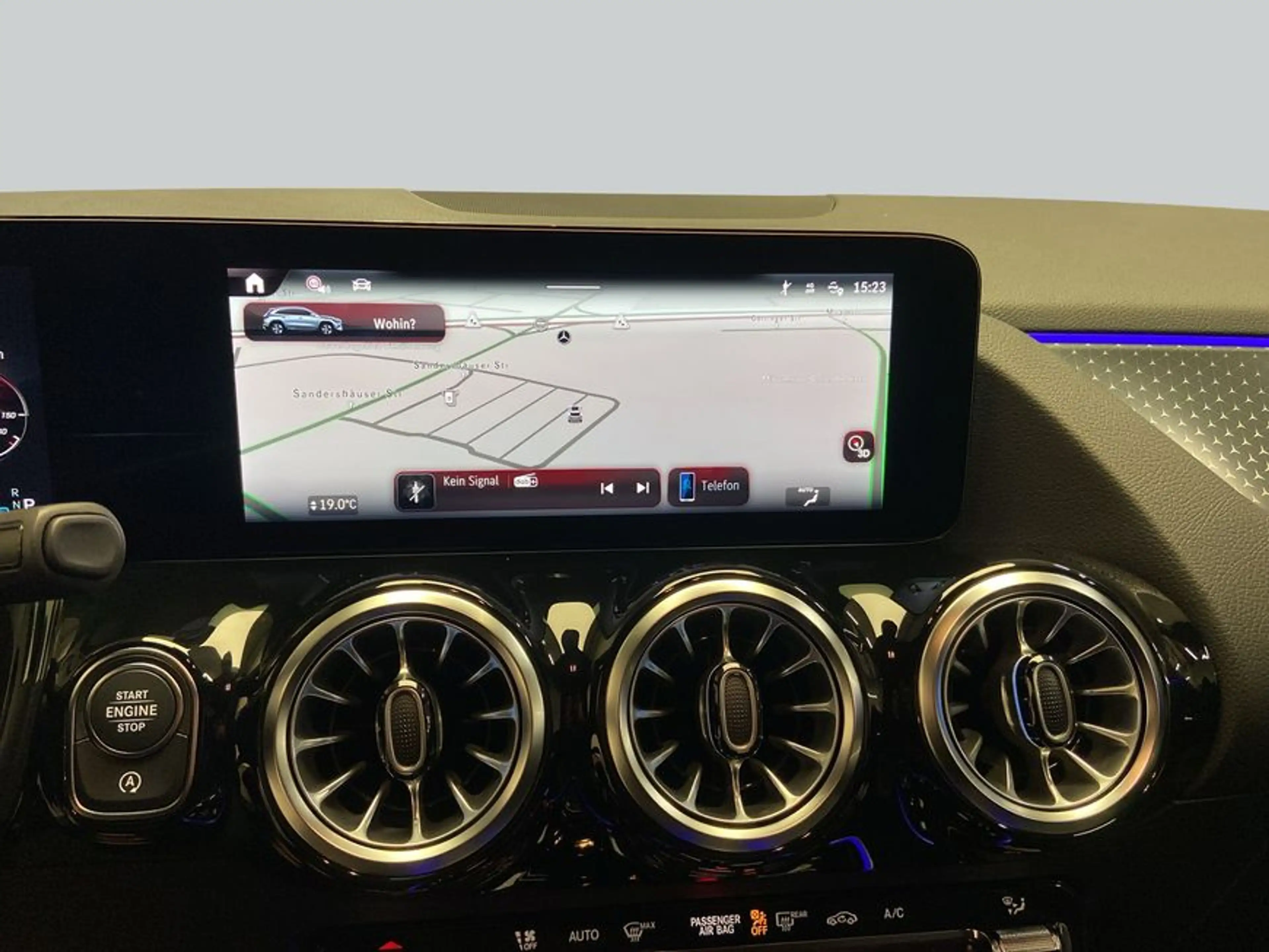 Mercedes-Benz GLA 180 GLA — photo 14