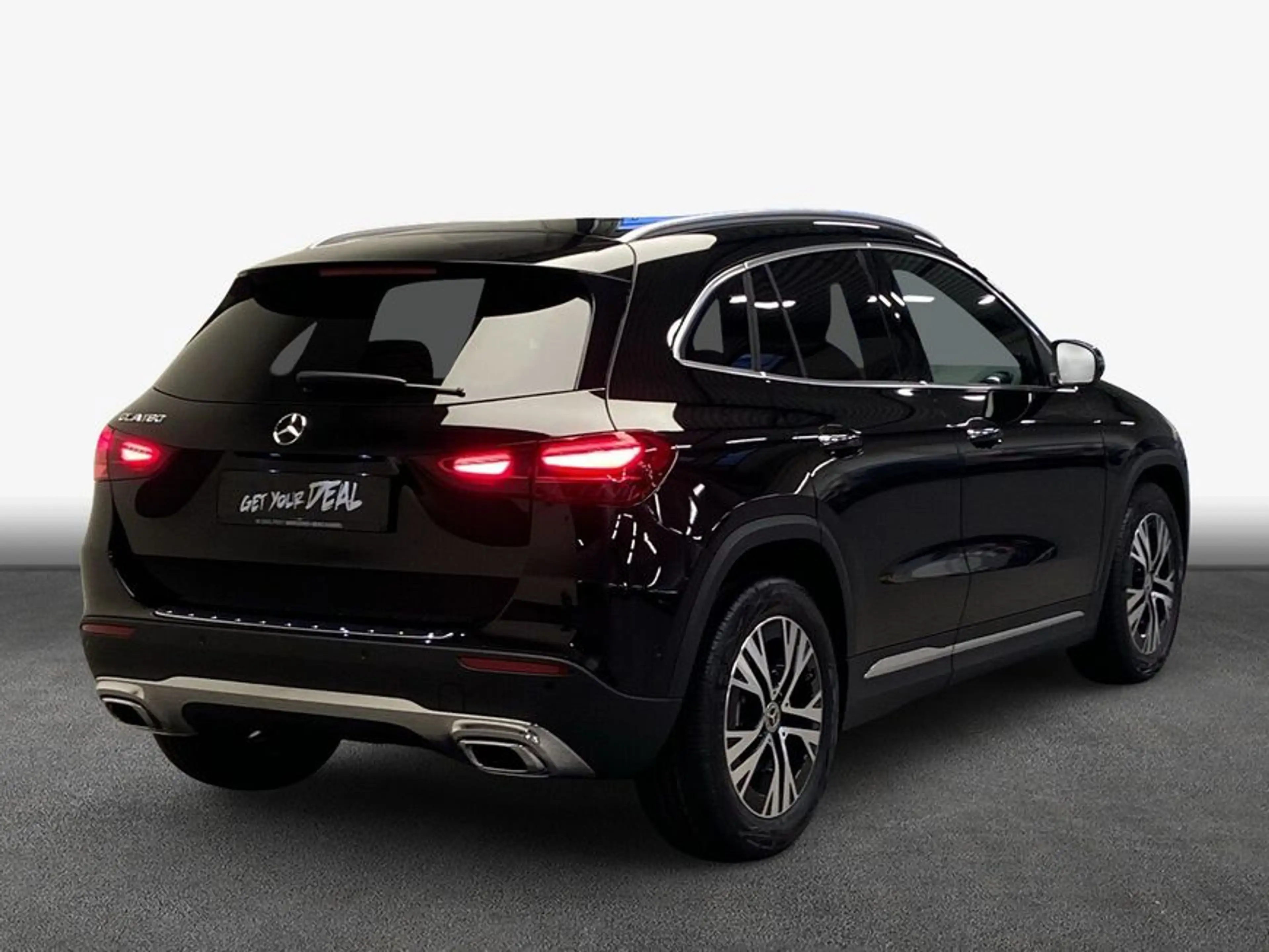 Mercedes-Benz GLA 180 GLA — photo 2