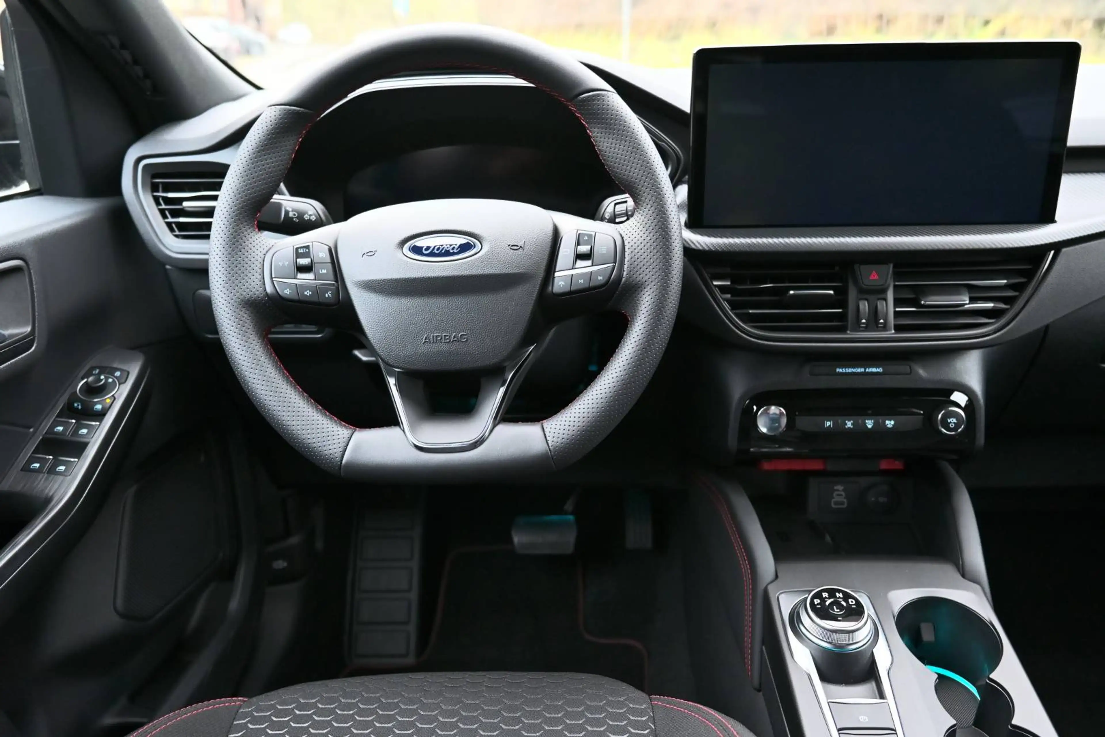 Ford Kuga 2.5 Duratec Hybrid ST-Line LED NAVI WINTERPAKET — photo 7
