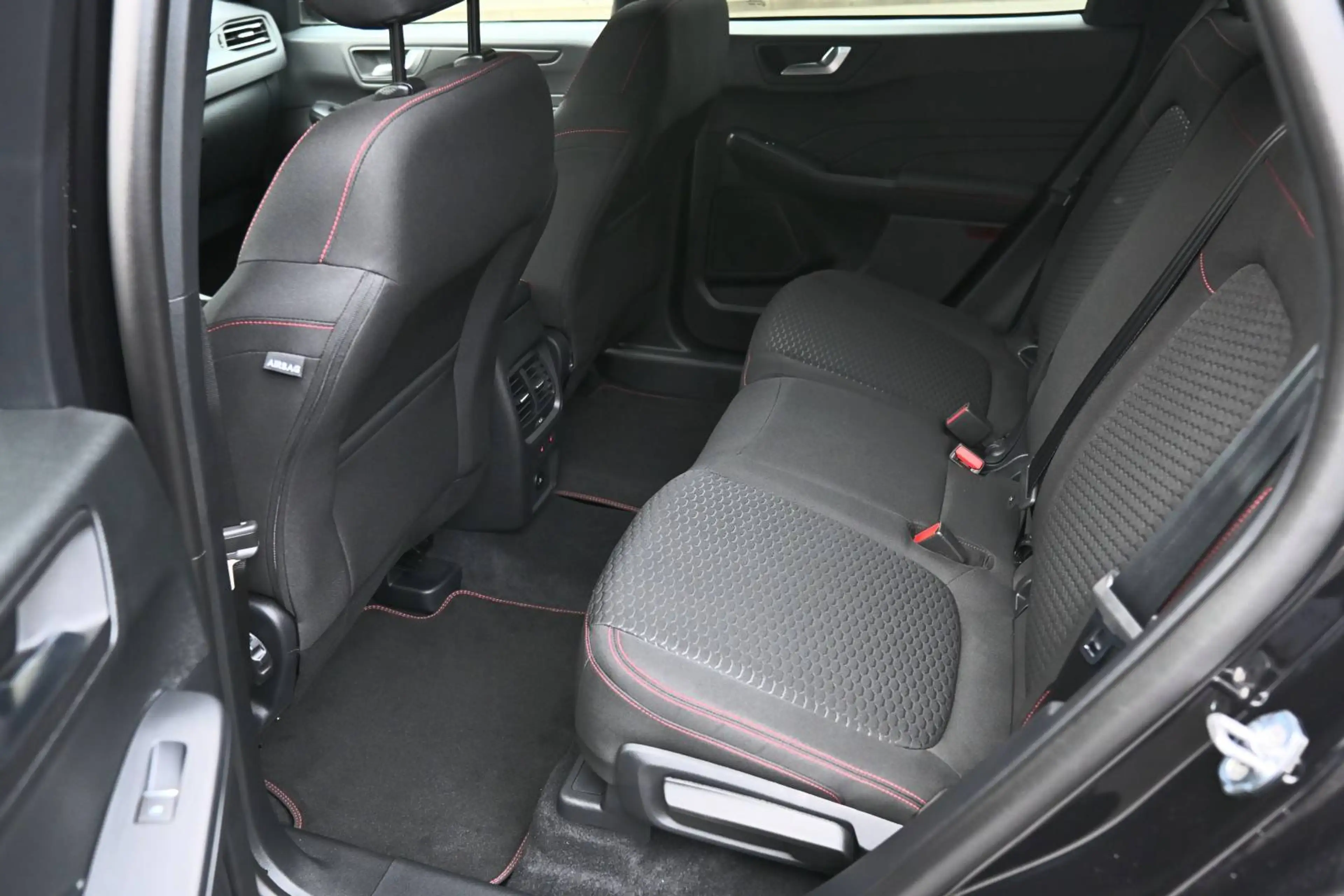 Ford Kuga 2.5 Duratec Hybrid ST-Line LED NAVI WINTERPAKET — photo 10