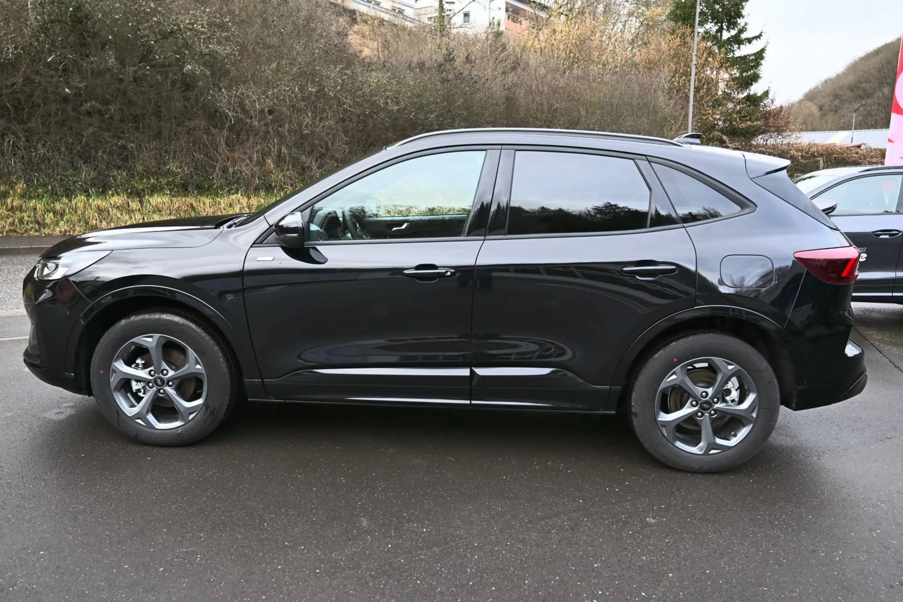 Ford Kuga 2.5 Duratec Hybrid ST-Line LED NAVI WINTERPAKET — photo 6