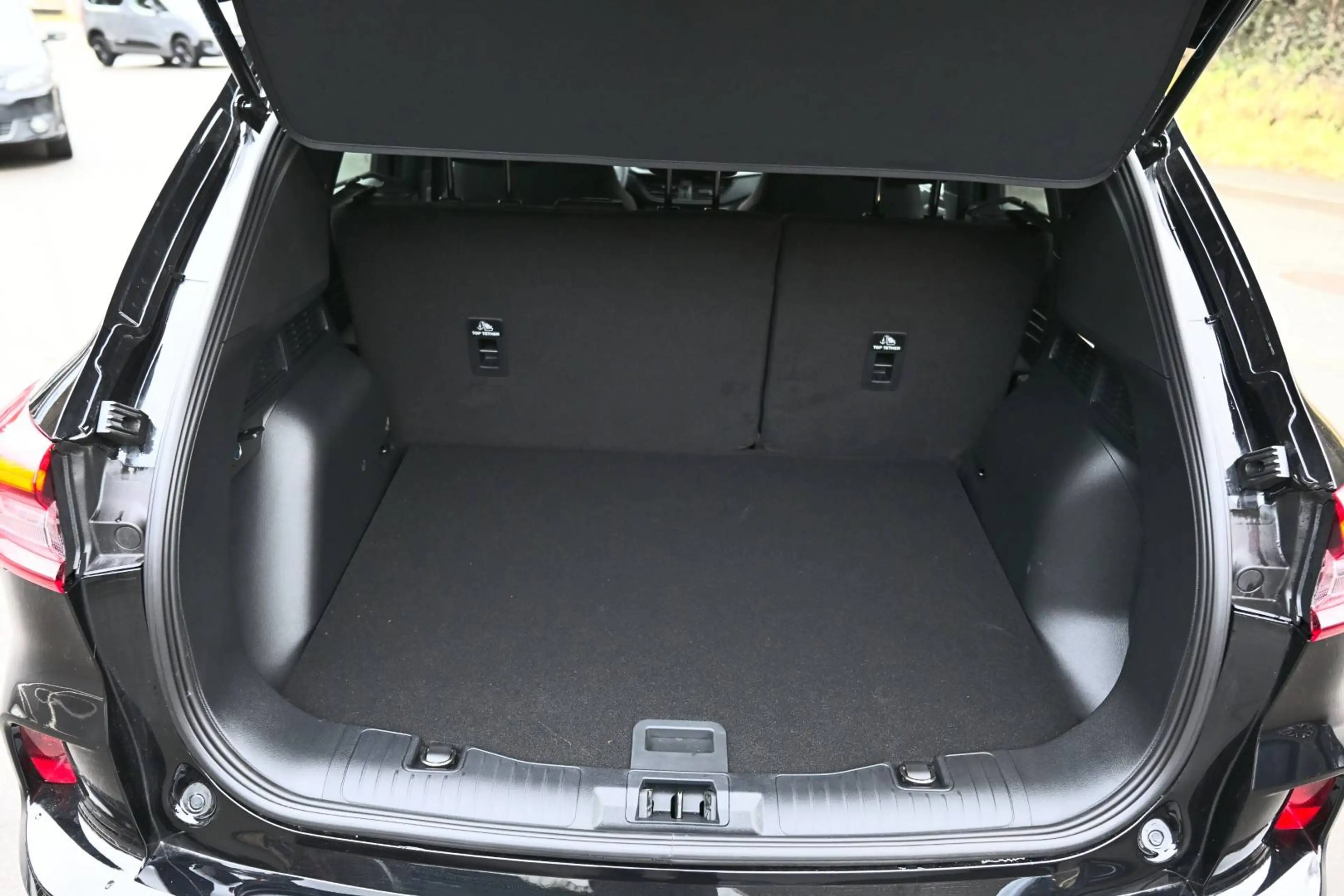 Ford Kuga 2.5 Duratec Hybrid ST-Line LED NAVI WINTERPAKET — photo 11
