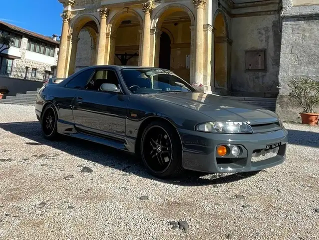 Nissan Skyline R-33 GTS-T