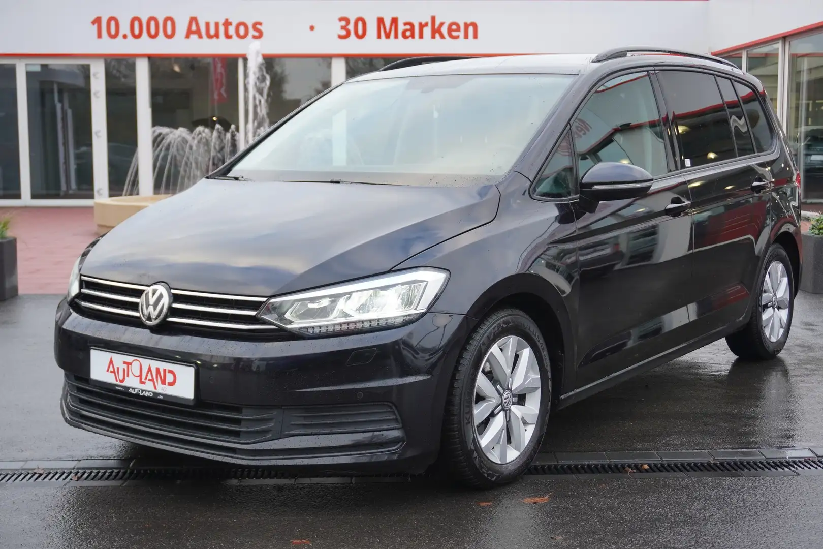 Volkswagen Touran 1.6 TDI 7-Sitzer ACC AHK PDC Navi Schwarz - 1