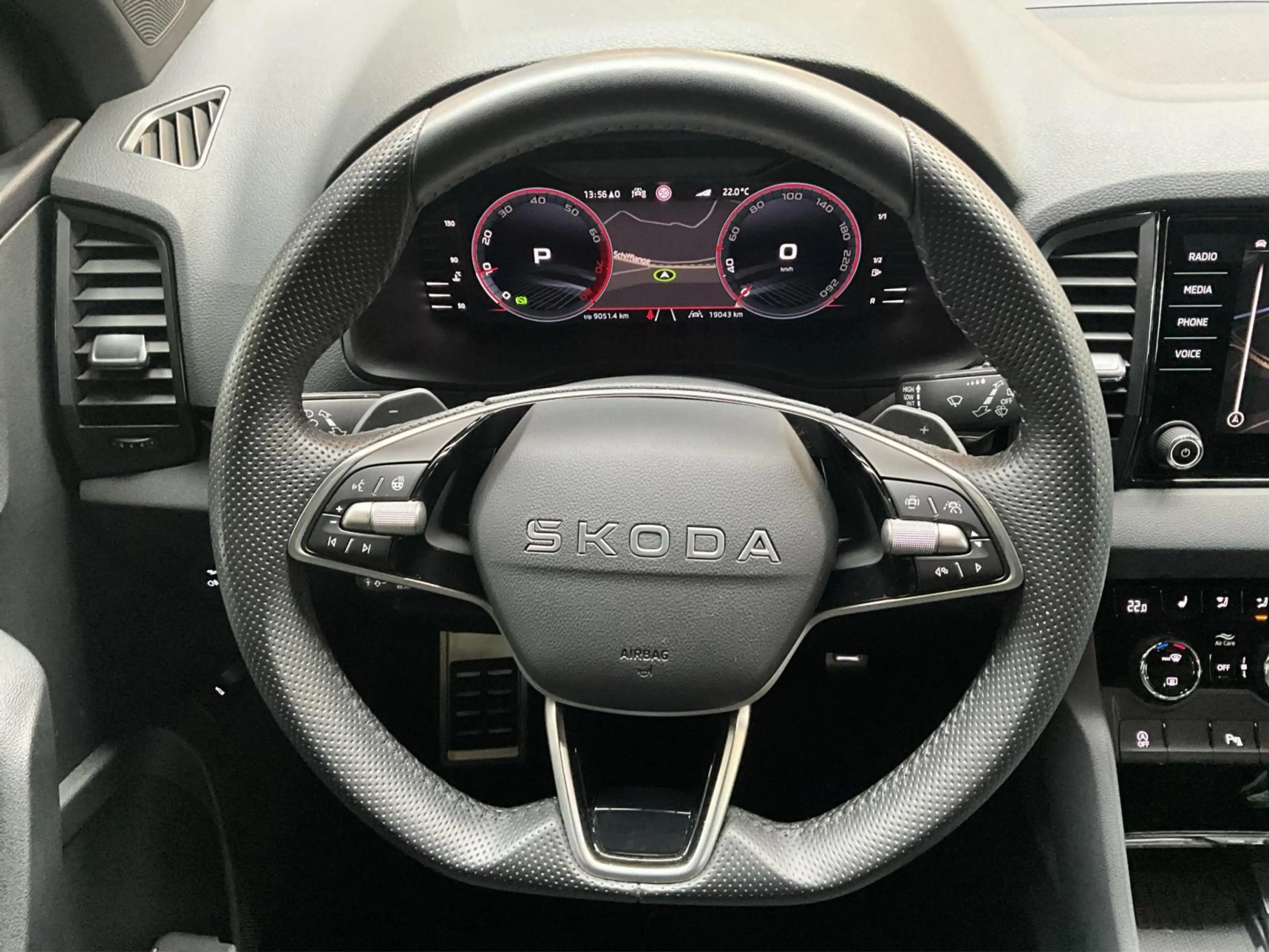 Skoda Karoq Sportsline+DSG+P.Travel+AHK+Easy-Open+Led+Navi — photo 10