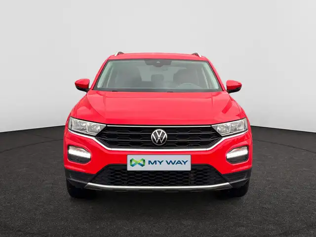 Volkswagen T-Roc view 3