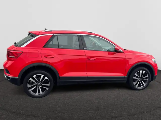 Volkswagen T-Roc view 7