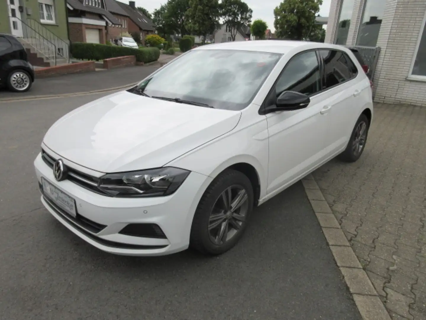 Volkswagen Polo United 1.0 TSI NAVI ALU APS SITZHZG APP KLIMA eFH ZV Weiß - 1