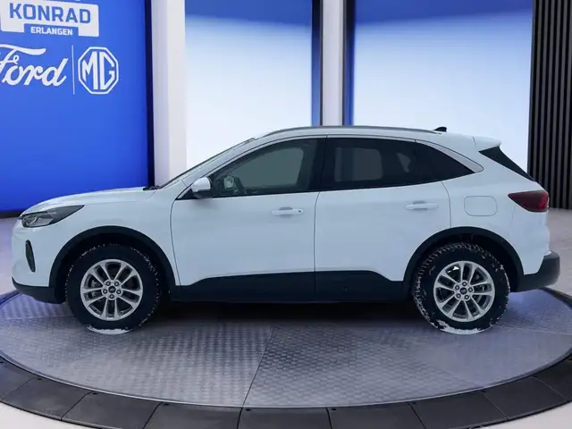Ford Kuga view 3