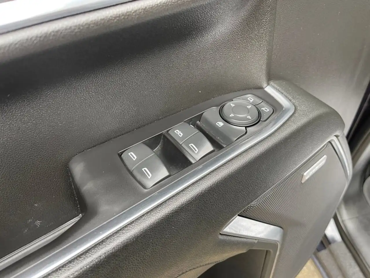 GMC Sierra 1500 photo GMC Sierra 1500