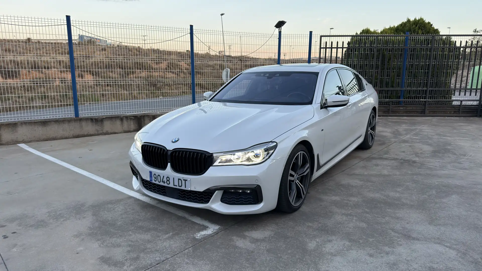 BMW 750 750iA Blanco - 1