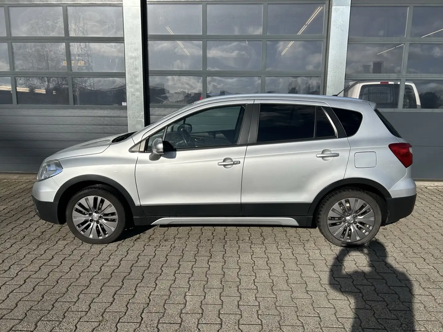 Suzuki SX4 S-Cross 1.6 VVT 120pk 2WD Exclusive Gris - 2