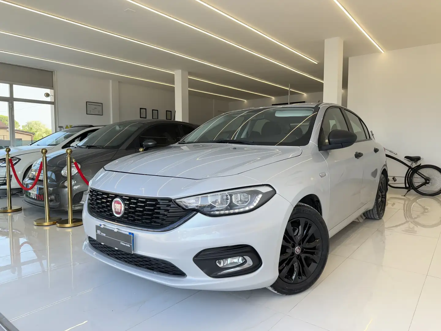 Fiat Tipo 5p 1.4 Lounge 95cv 1 proprietario ok neopatentati Grigio - 1