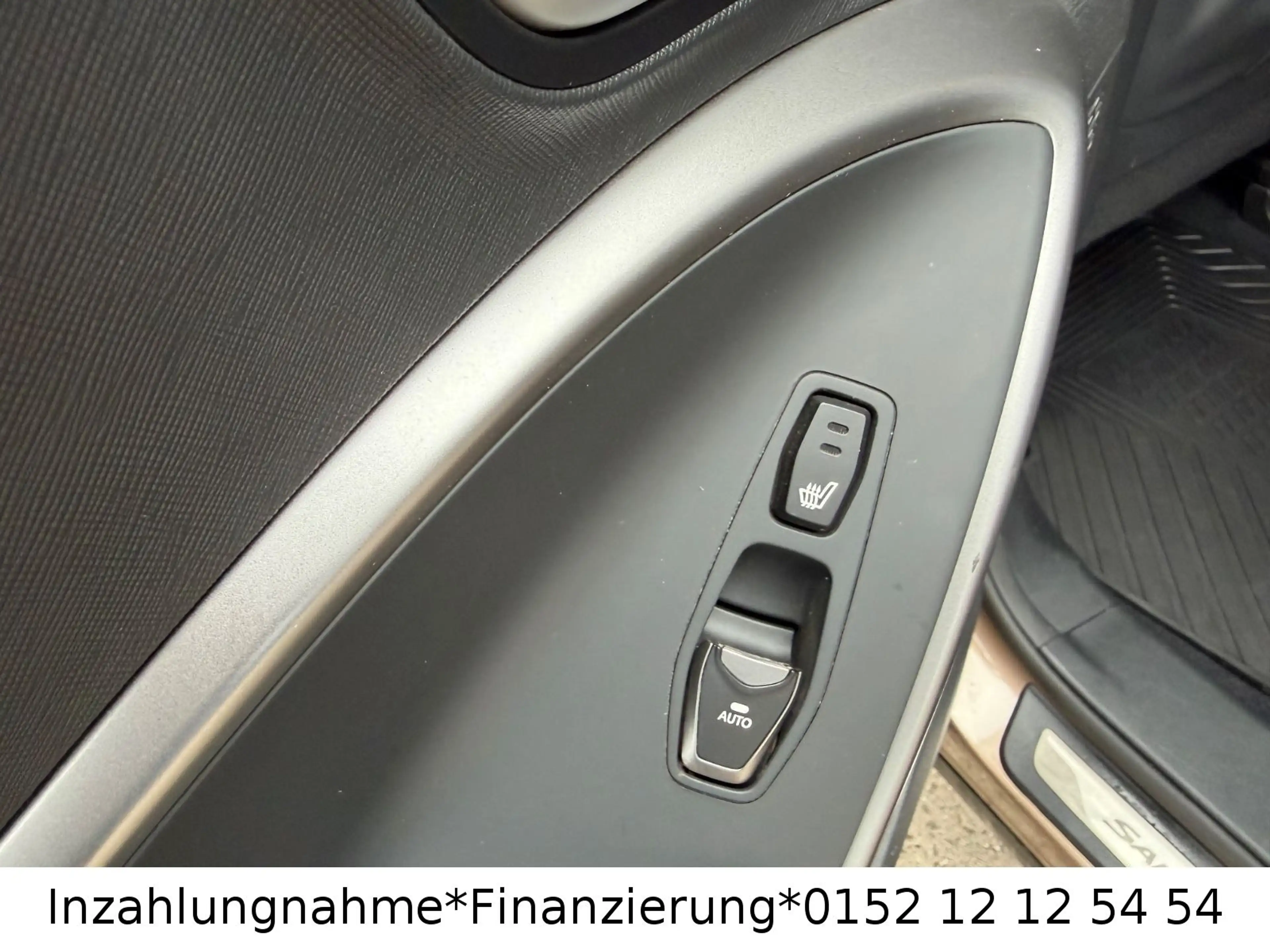 Hyundai SANTA FE Premium 4WD — photo 11