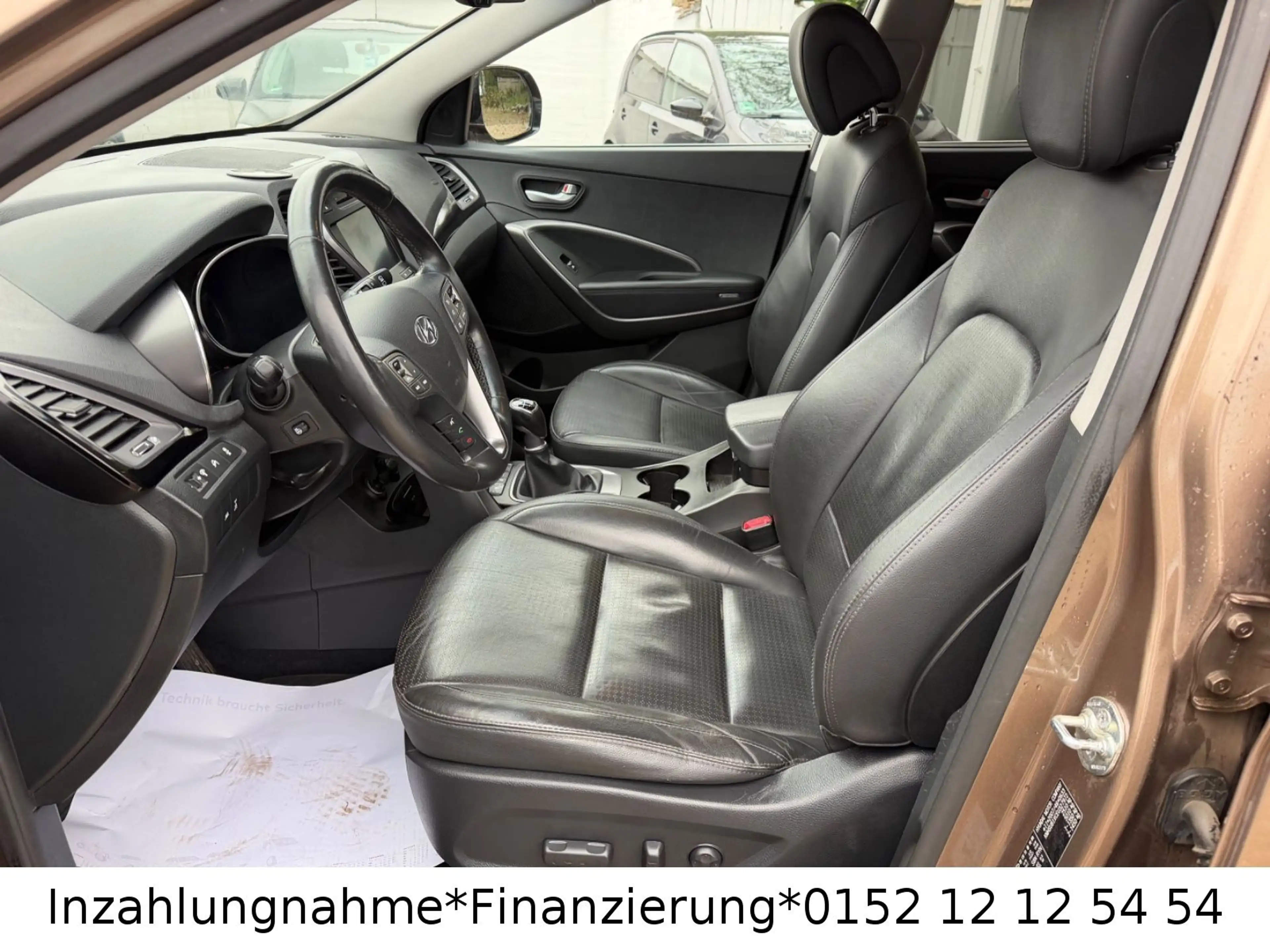 Hyundai SANTA FE Premium 4WD — photo 12